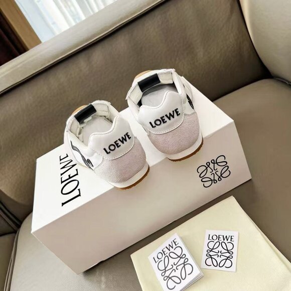 Loewe Flow Runner Sneakers – Chic White with Black Logo, Great Condition! - Picture 9 of 9